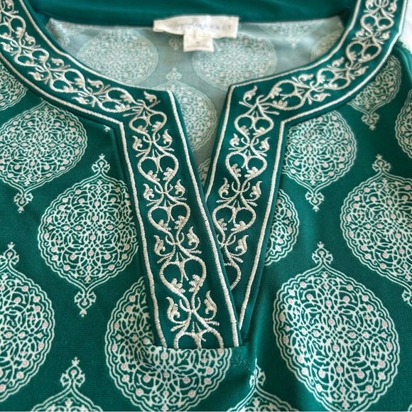 Magnolia Grace Green Halter Dress - Picture 5 of 9